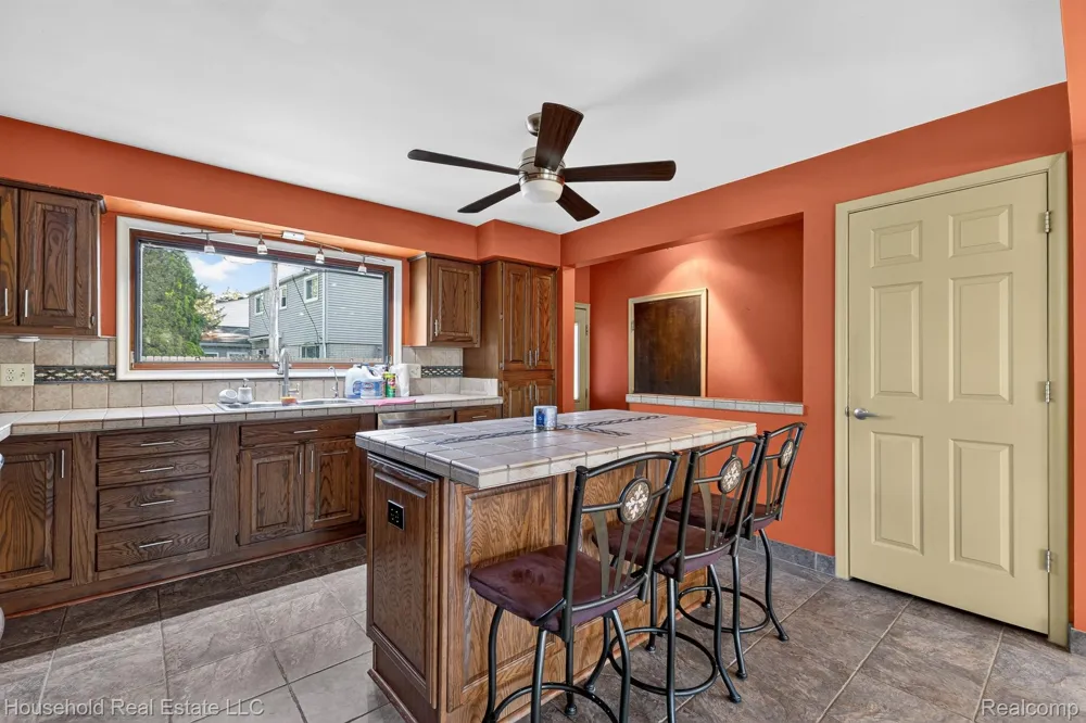 30110 Bentley Street Livonia City, MI 48154