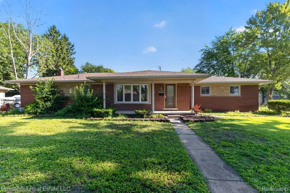 30110 Bentley Street Livonia City, MI 48154