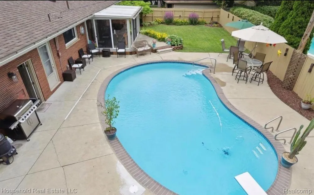 30110 Bentley Street Livonia City, MI 48154