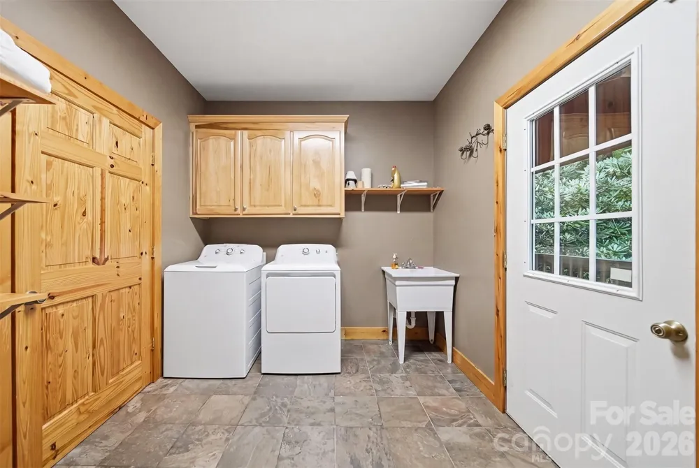4216 Bolick Road Lenoir, NC 28645