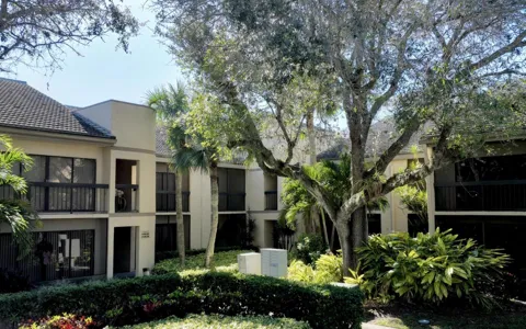 9460 Meadowood Drive #202