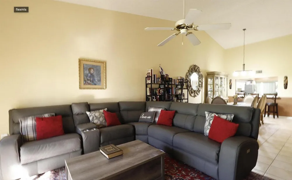9460 Meadowood Drive #202 Fort Pierce, FL 34951
