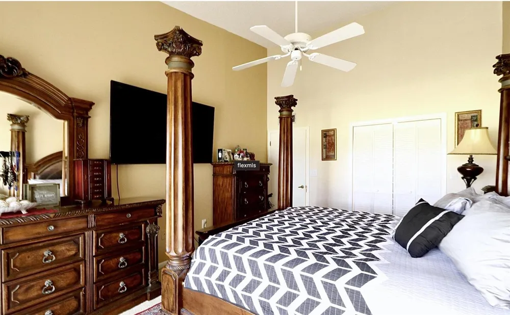 9460 Meadowood Drive #202 Fort Pierce, FL 34951