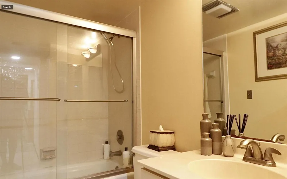 9460 Meadowood Drive #202 Fort Pierce, FL 34951