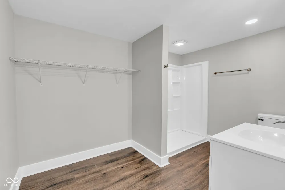 5041 Kentucky Avenue Indianapolis, IN 46221