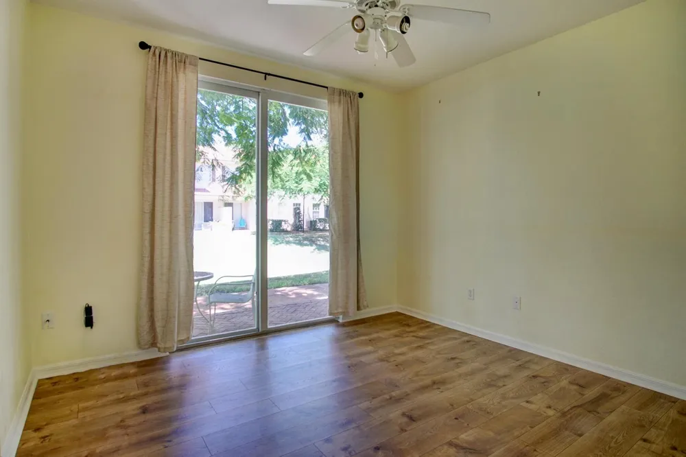1020 E Longport Circle #F2 Delray Beach, FL 33444