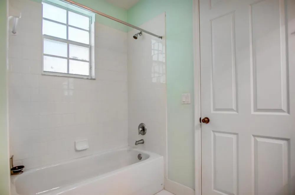 1020 E Longport Circle #F2 Delray Beach, FL 33444