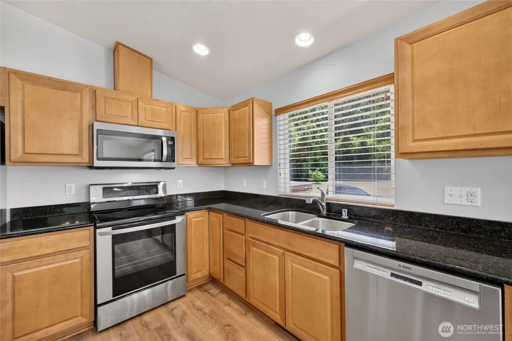 133 Lost Creek Drive Glenoma, WA 98336