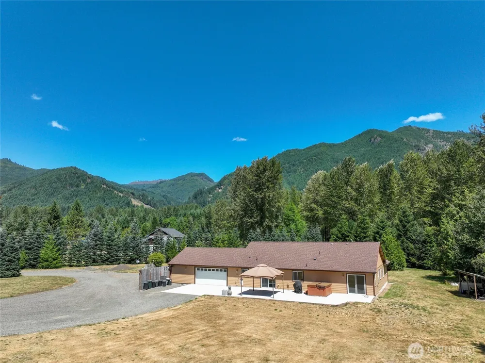 133 Lost Creek Drive Glenoma, WA 98336