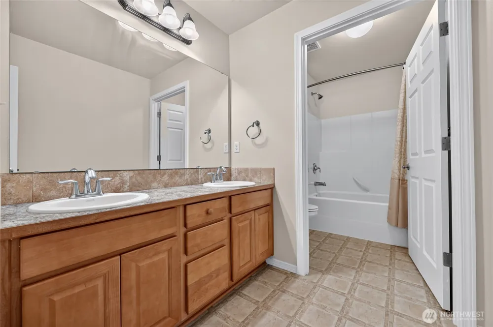 133 Lost Creek Drive Glenoma, WA 98336