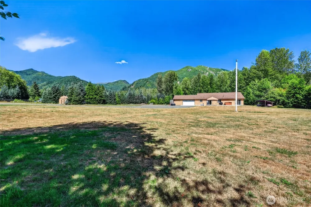 133 Lost Creek Drive Glenoma, WA 98336