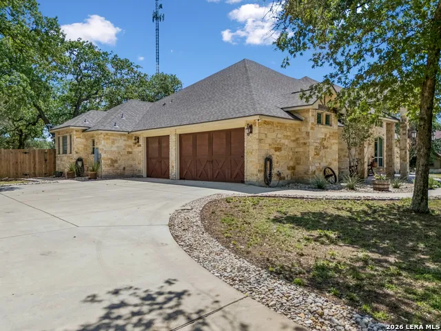 148 Woodlands La Vernia, TX 78121