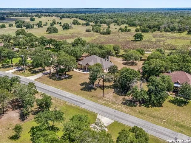 148 Woodlands La Vernia, TX 78121