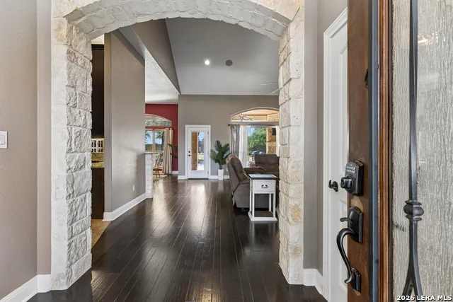 148 Woodlands La Vernia, TX 78121