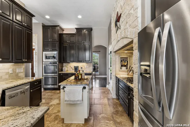 148 Woodlands La Vernia, TX 78121