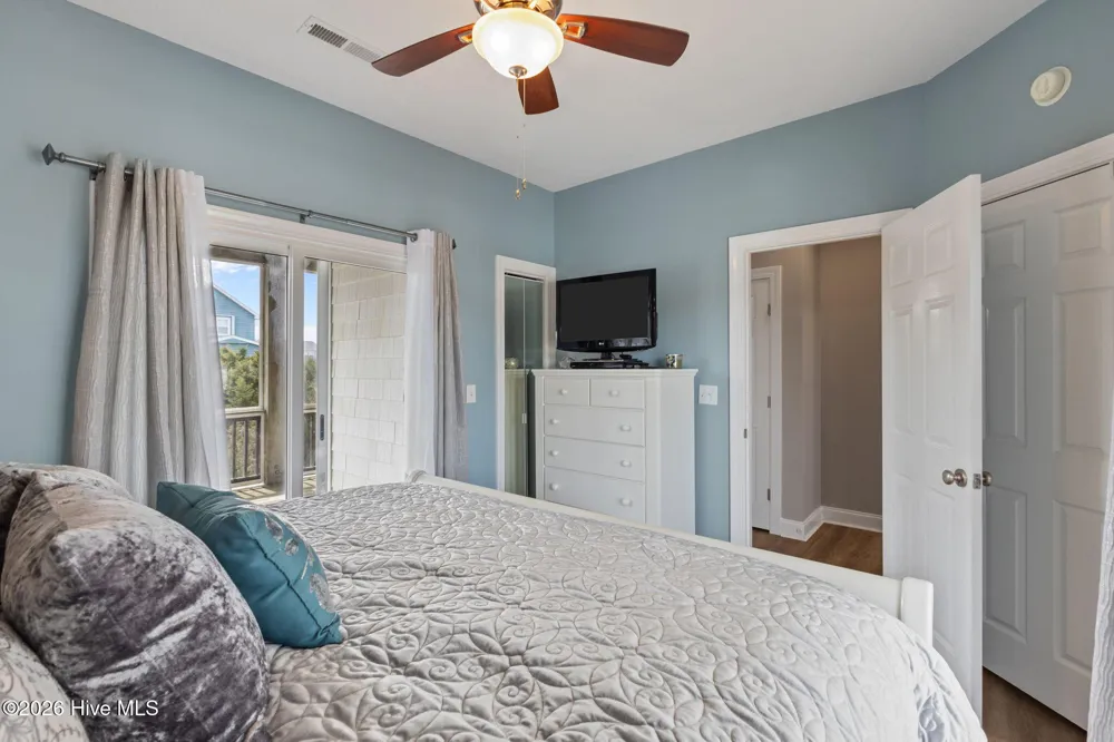 2009 Emerald Drive Emerald Isle, NC 28594
