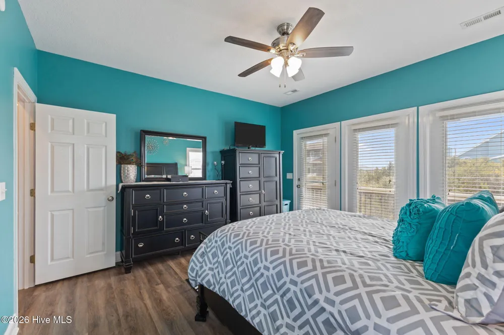 2009 Emerald Drive Emerald Isle, NC 28594