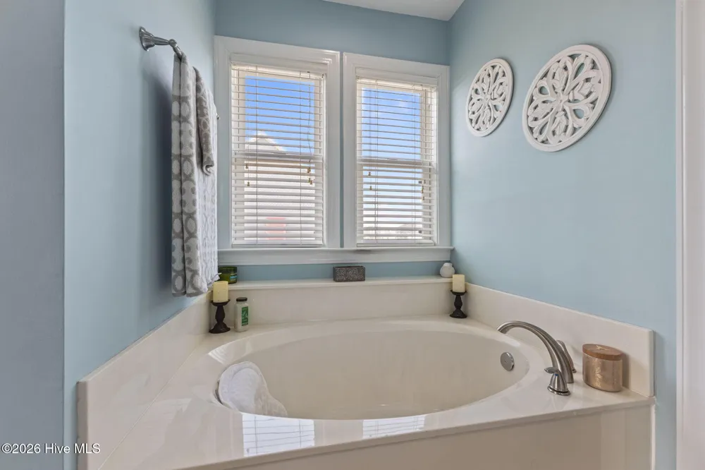 2009 Emerald Drive Emerald Isle, NC 28594