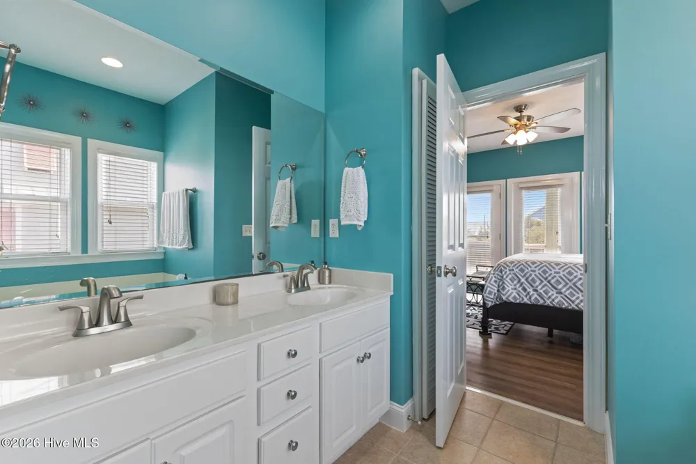 2009 Emerald Drive Emerald Isle, NC 28594