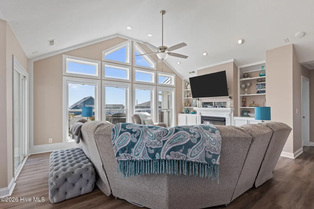 2009 Emerald Drive Emerald Isle, NC 28594