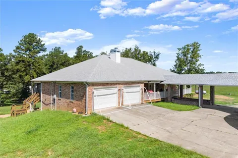 788 Nesbit Loop NE