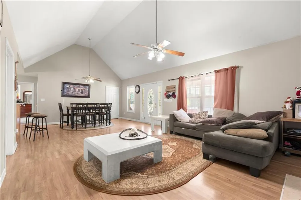 788 Nesbit Loop NE Resaca, GA 30735