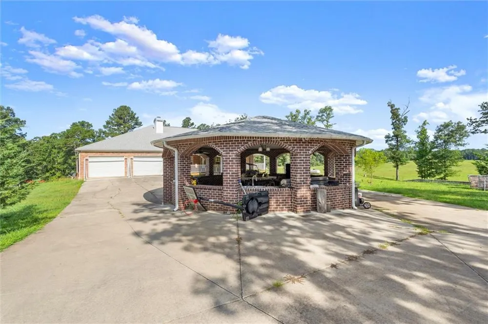 788 Nesbit Loop NE Resaca, GA 30735