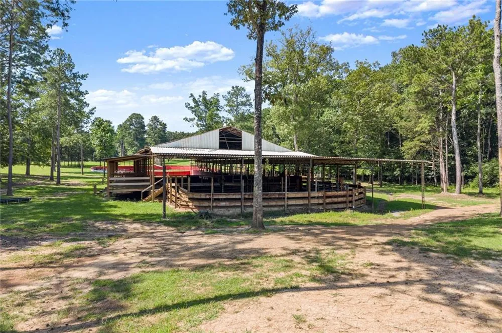 788 Nesbit Loop NE Resaca, GA 30735