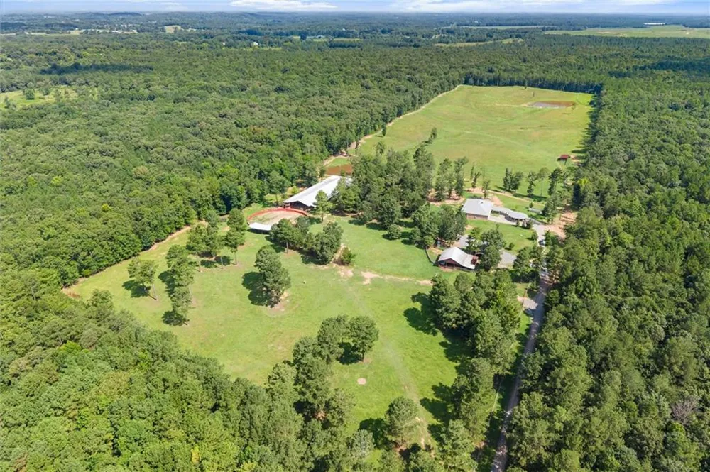 788 Nesbit Loop NE Resaca, GA 30735