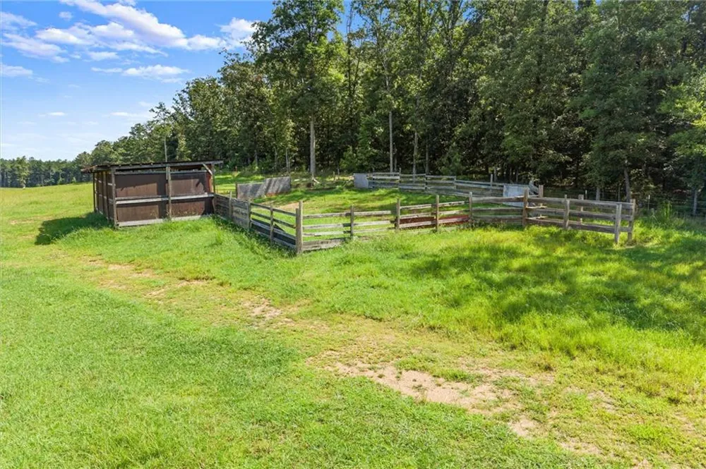 788 Nesbit Loop NE Resaca, GA 30735