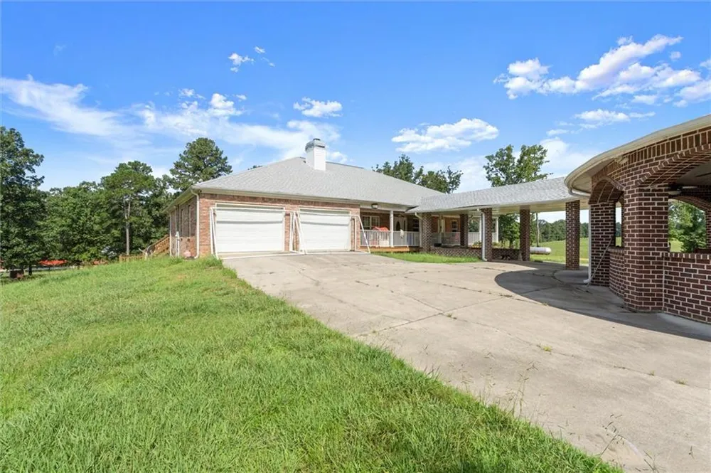 788 Nesbit Loop NE Resaca, GA 30735