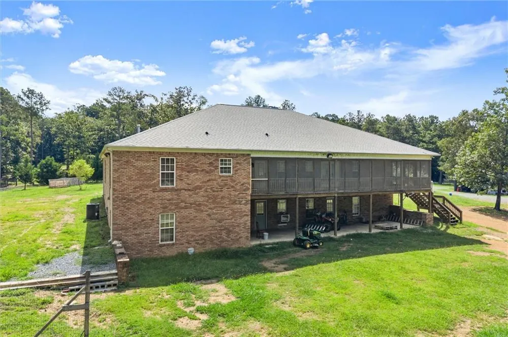 788 Nesbit Loop NE Resaca, GA 30735