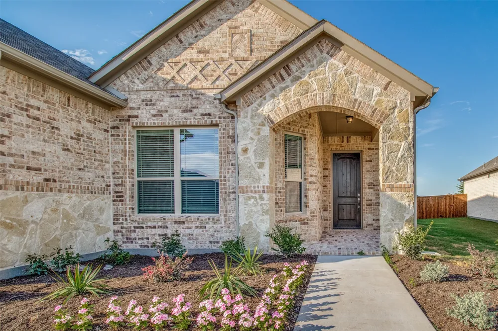 613 Cowboy Way Anna, TX 75409