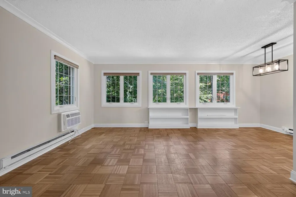 1557 MOUNT EAGLE PLACE Alexandria, VA 22302