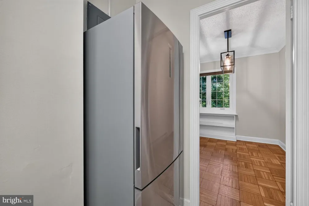1557 MOUNT EAGLE PLACE Alexandria, VA 22302