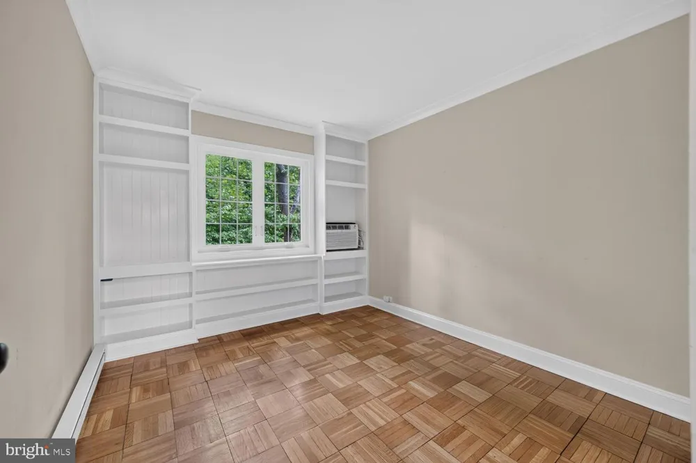1557 MOUNT EAGLE PLACE Alexandria, VA 22302