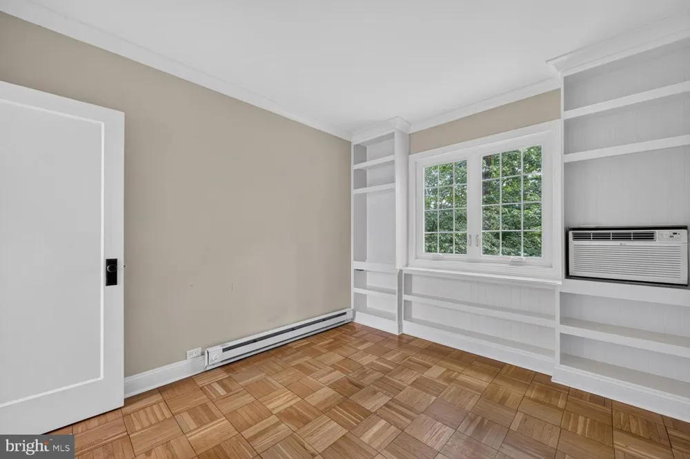 1557 MOUNT EAGLE PLACE Alexandria, VA 22302