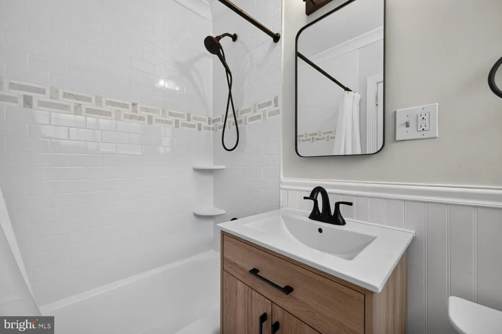 1557 MOUNT EAGLE PLACE Alexandria, VA 22302