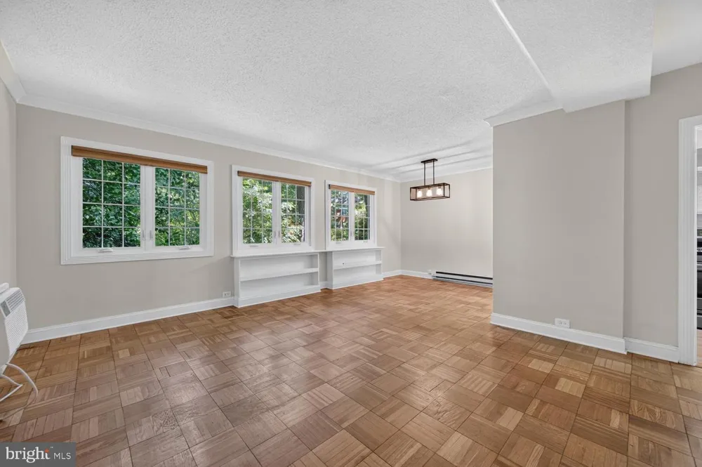 1557 MOUNT EAGLE PLACE Alexandria, VA 22302