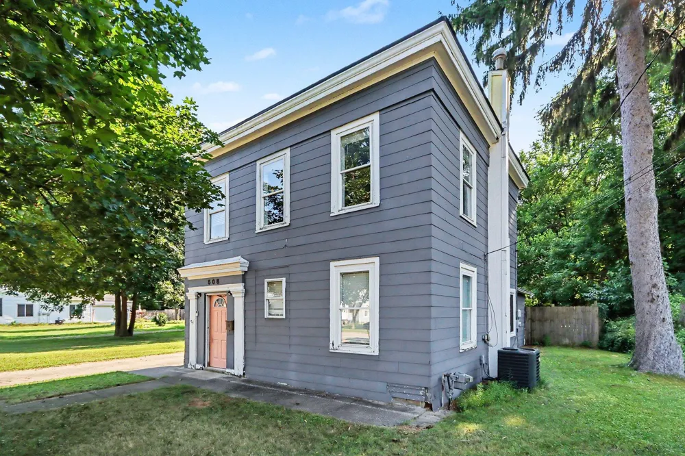 508 Niles Street Paw Paw, MI 49079