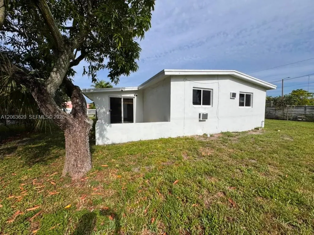 18331 NW 2nd Ct Miami Gardens, FL 33169