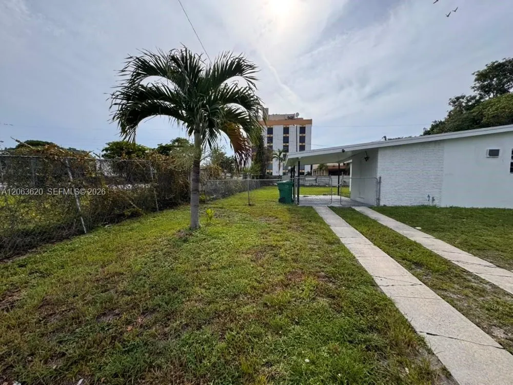 18331 NW 2nd Ct Miami Gardens, FL 33169