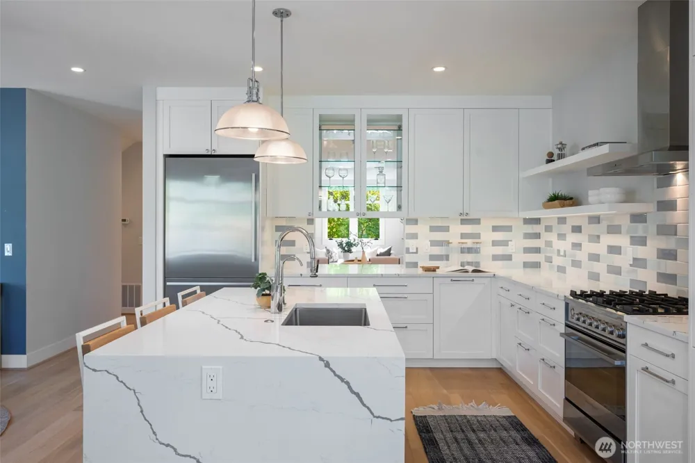 2910 9th Avenue W Seattle, WA 98119