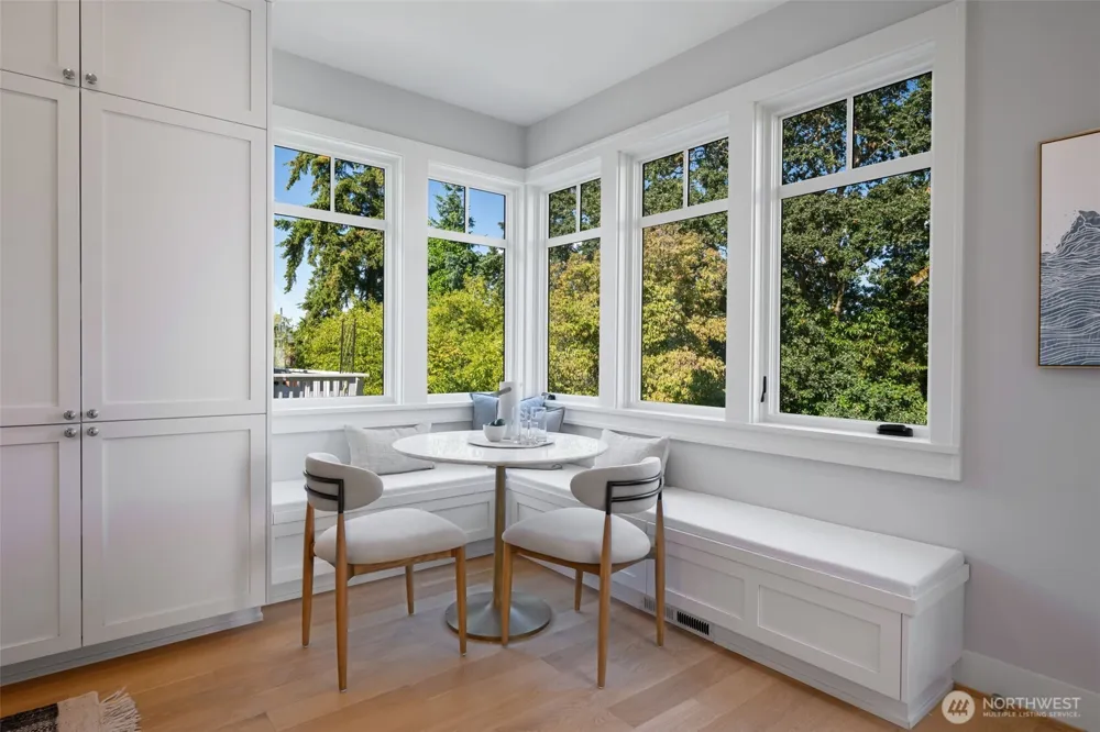 2910 9th Avenue W Seattle, WA 98119