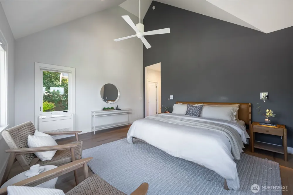 2910 9th Avenue W Seattle, WA 98119
