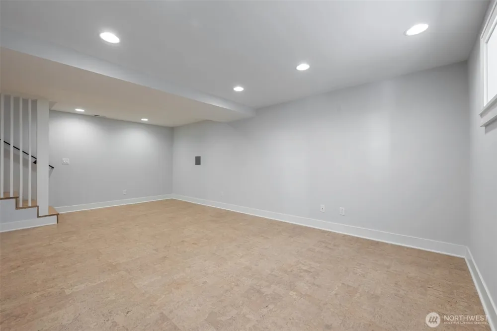 2910 9th Avenue W Seattle, WA 98119
