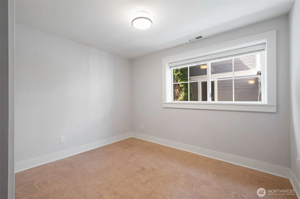 2910 9th Avenue W Seattle, WA 98119