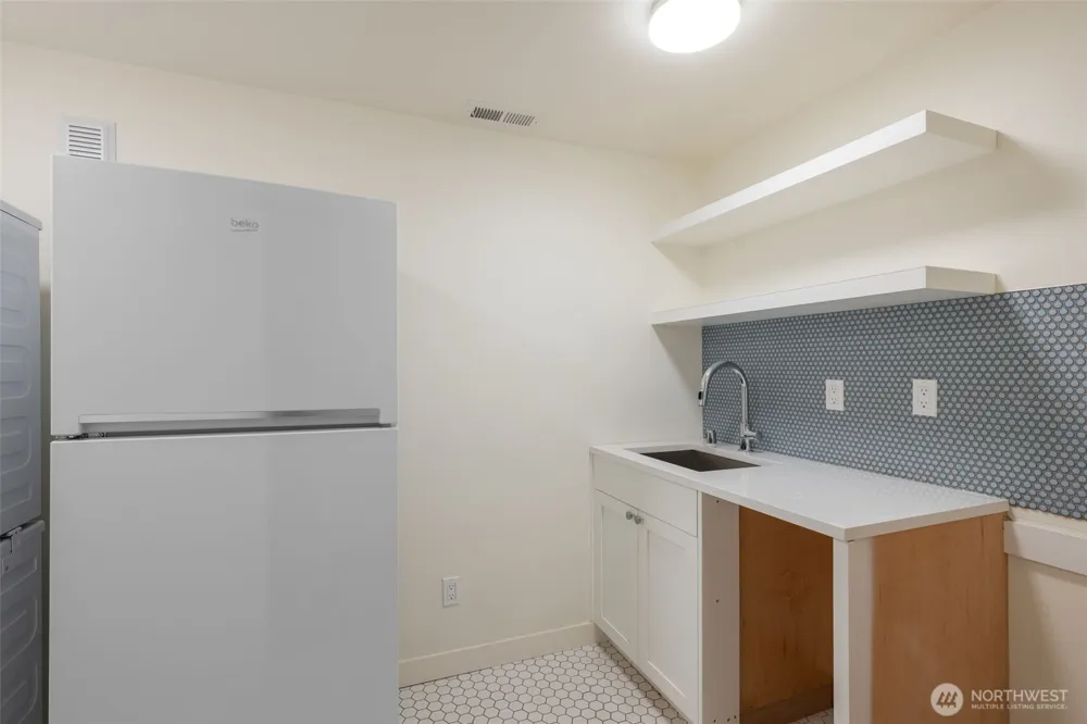 2910 9th Avenue W Seattle, WA 98119