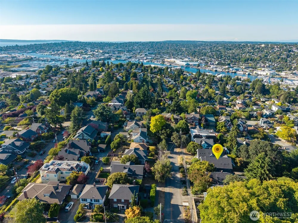 2910 9th Avenue W Seattle, WA 98119