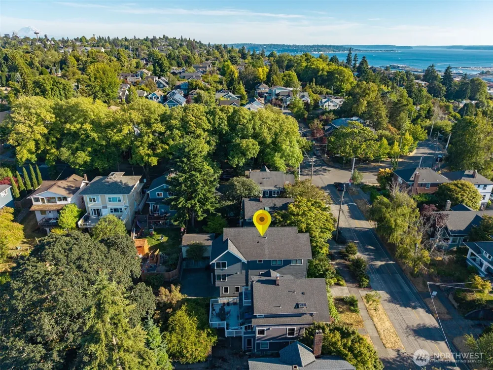2910 9th Avenue W Seattle, WA 98119